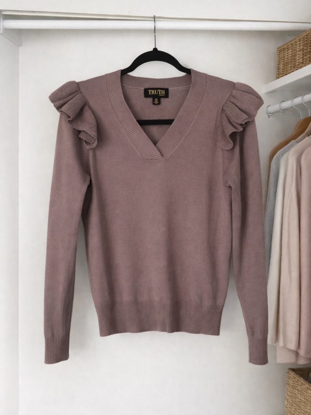 Truth by Republic Mauve Ruffle Shoulder Sweater Medium V-Neck Soft Knit
